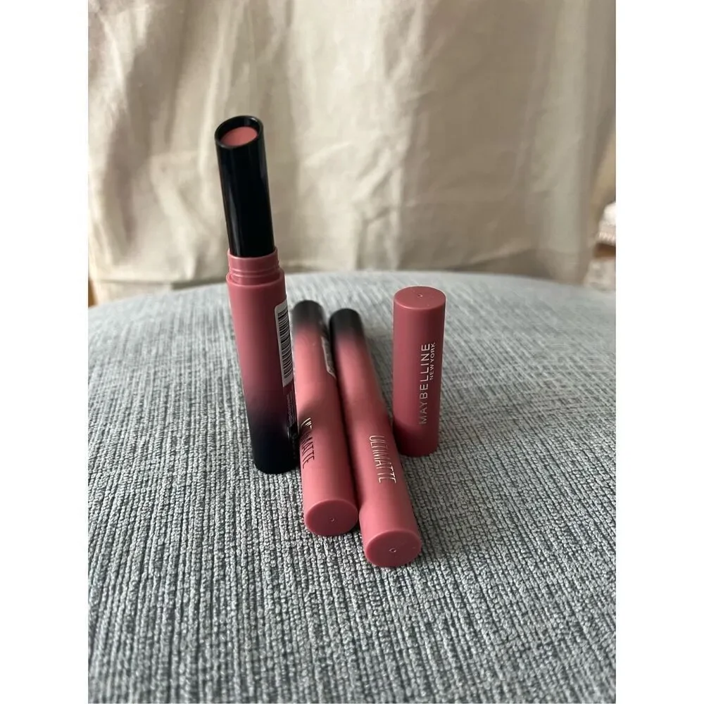 💸 Maybelline New York Ultimatte Color Sensational Lipstick